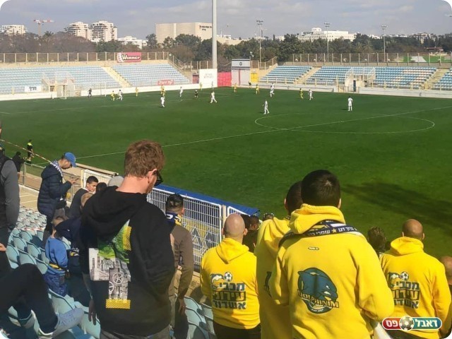 אוהדי עירוני מאוכזבים (אביחי דלאל)